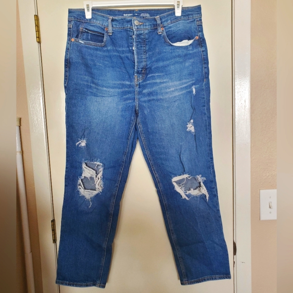 Old Navy Sky-Hi Straight Distressed Jeans (Size 16)